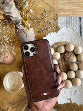 Load image into Gallery viewer, LUXURY LEATHER PHONECASE (BROWN)