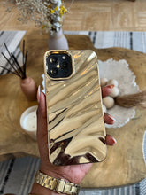 Load image into Gallery viewer, Gorgeous Gold wavy case