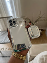 Load image into Gallery viewer, Luxury sliver case (can be bought with or without the popsocket)