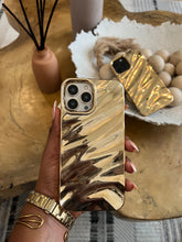 Load image into Gallery viewer, Gorgeous Gold wavy case