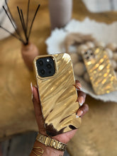Load image into Gallery viewer, Gorgeous Gold wavy case