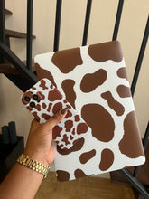 Load image into Gallery viewer, Cow print phone case