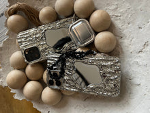 Load image into Gallery viewer, Gorgeous sliver laser mirror case