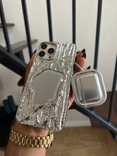 Load image into Gallery viewer, Gorgeous sliver laser mirror case