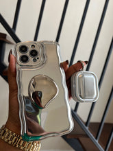 Load image into Gallery viewer, Luxury sliver case (can be bought with or without the popsocket)