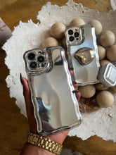 Load image into Gallery viewer, Luxury sliver case (can be bought with or without the popsocket)