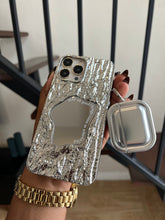 Load image into Gallery viewer, Gorgeous sliver laser mirror case