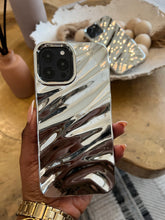 Load image into Gallery viewer, Luxury Gorgeous sliver  wavy case