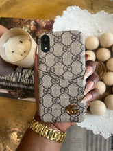 Load image into Gallery viewer, Luxury case with Card slot