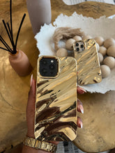 Load image into Gallery viewer, Gorgeous Gold wavy case