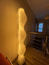 Load image into Gallery viewer, The wave floor lamp