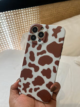 Load image into Gallery viewer, Cow print phone case