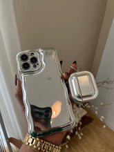 Load image into Gallery viewer, Luxury sliver case (can be bought with or without the popsocket)