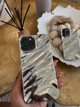 Load image into Gallery viewer, Luxury Gorgeous sliver  wavy case