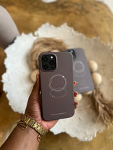 Load image into Gallery viewer, Minimalist circle line art case