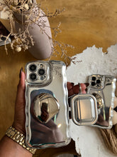 Load image into Gallery viewer, Luxury sliver case (can be bought with or without the popsocket)
