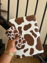 Load image into Gallery viewer, Cow print phone case