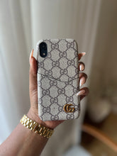 Load image into Gallery viewer, Luxury case with Card slot