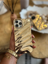 Load image into Gallery viewer, Gorgeous Gold wavy case