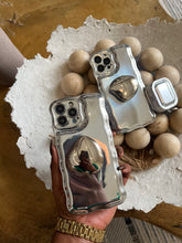 Load image into Gallery viewer, Luxury sliver case (can be bought with or without the popsocket)