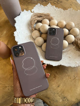 Load image into Gallery viewer, Minimalist circle line art case