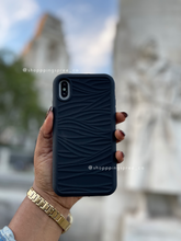 Load image into Gallery viewer, SHOCKPROOF ARMOUR CASE (Black)