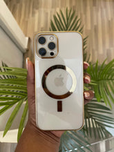 Load image into Gallery viewer, Luxury Gold  Transparent MagSafe phone case