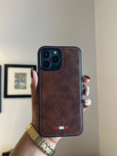 Load image into Gallery viewer, LUXURY LEATHER PHONECASE (BROWN)
