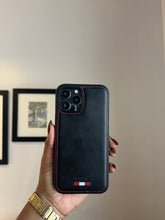 Load image into Gallery viewer, LUXURY LEATHER PHONECASE (BLACK)