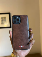 Load image into Gallery viewer, LUXURY LEATHER PHONECASE (BROWN)