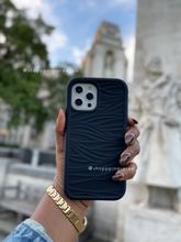 Load image into Gallery viewer, SHOCKPROOF ARMOUR CASE (Black)