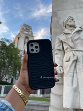Load image into Gallery viewer, SHOCKPROOF ARMOUR CASE (Black)