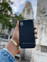 Load image into Gallery viewer, SHOCKPROOF ARMOUR CASE (Black)