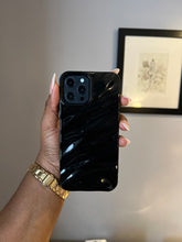 Load image into Gallery viewer, GLOSSY 3D WAVE CASE (BLACK)