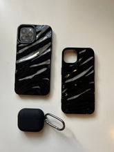 Load image into Gallery viewer, GLOSSY 3D WAVE CASE (BLACK)