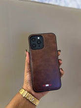 Load image into Gallery viewer, LUXURY LEATHER PHONECASE (BROWN)
