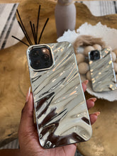 Load image into Gallery viewer, Luxury Gorgeous sliver  wavy case
