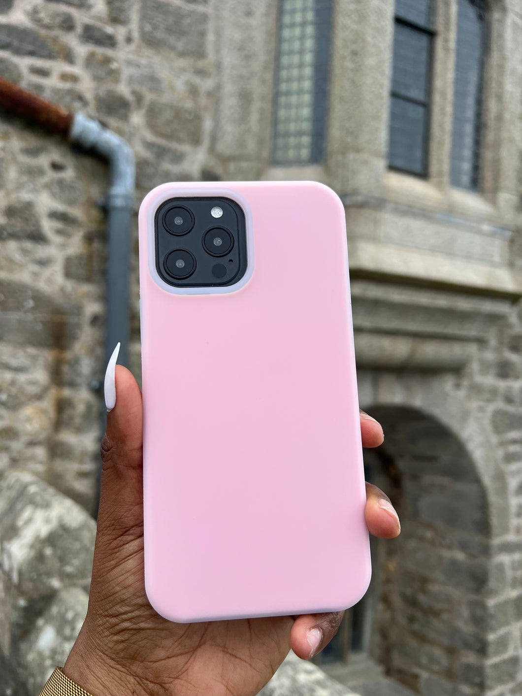 Soft Pink Premium silicone apple case