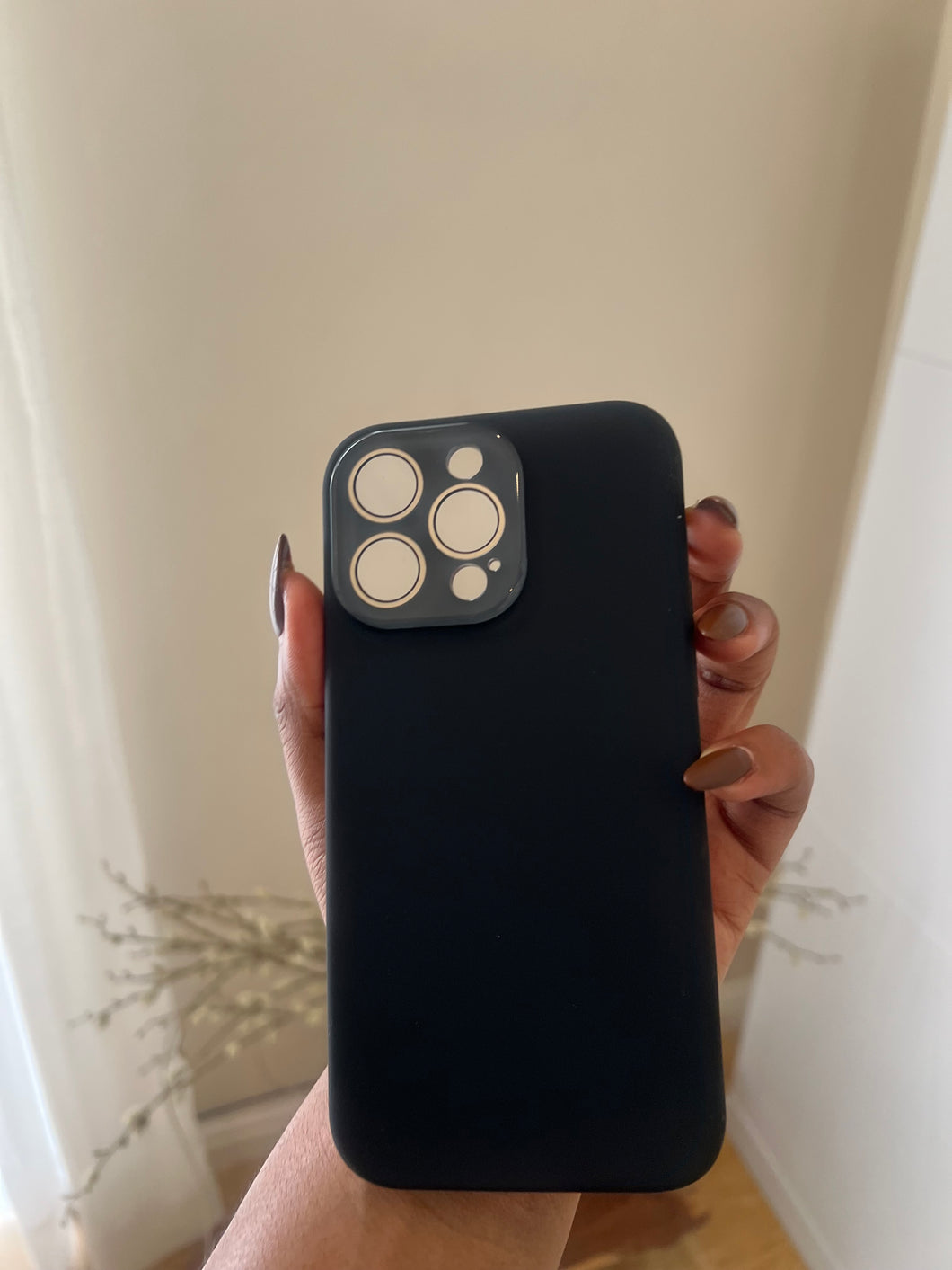 Premium silicon case with inbuilt lens protector (Black)