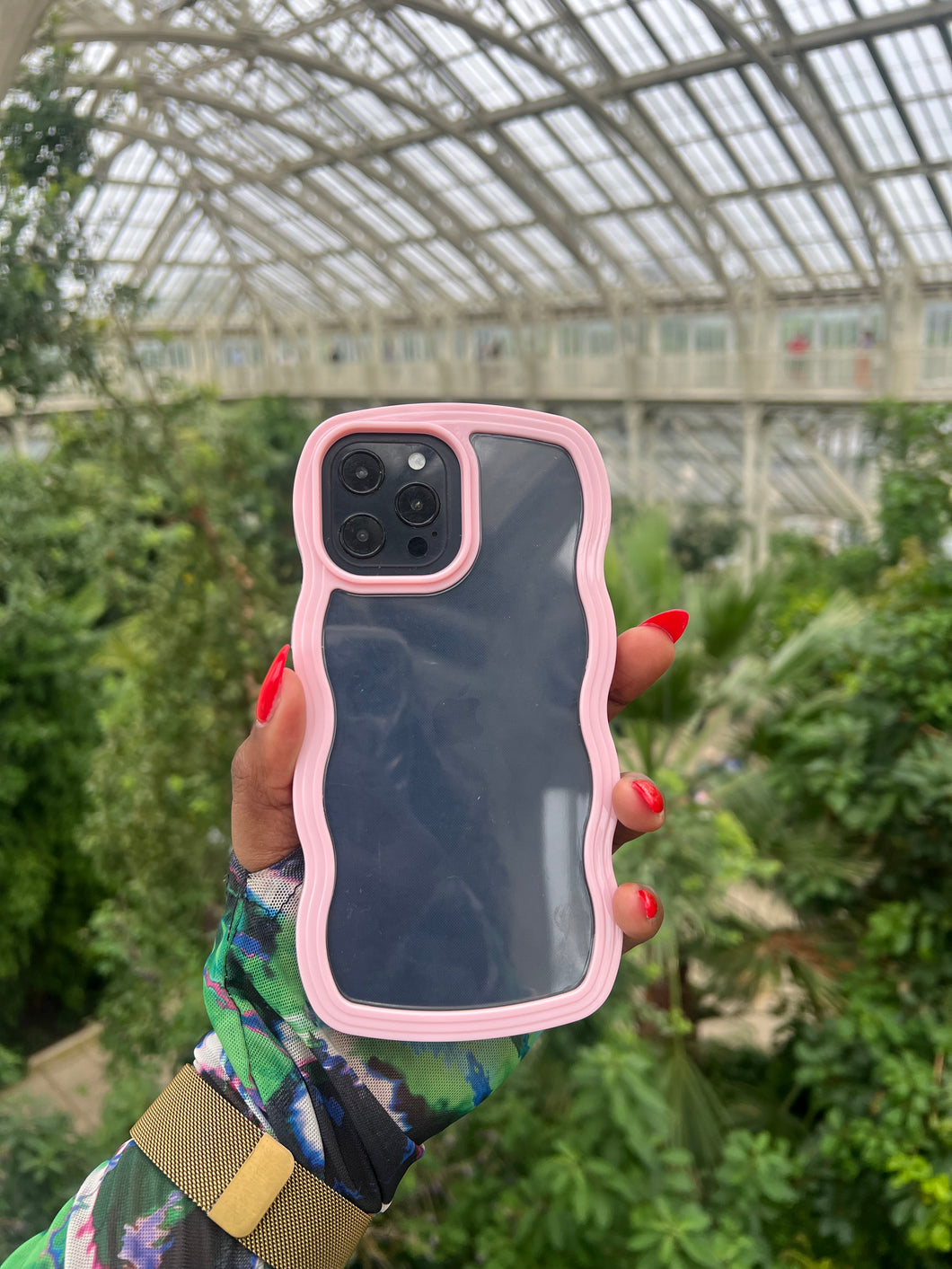 Pink Transparent wavy case 😍