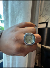 Load image into Gallery viewer, Premium Sliver Timepiece Rings (Square Olive Green)
