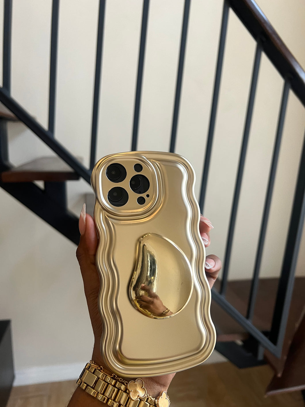 Luxury Gold  case (can be bought with or without the popsocket)
