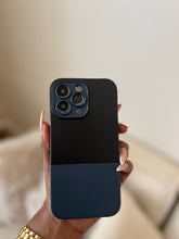 Load image into Gallery viewer, Two Toned silicone case(Black and Blue)
