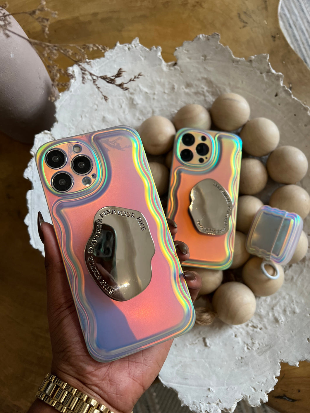 Luxury Holographic case (can be bought with or without the popsocket).