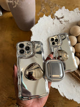 Load image into Gallery viewer, Luxury sliver case (can be bought with or without the popsocket)
