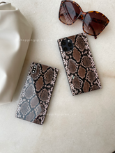 Load image into Gallery viewer, Luxury Brown snake print phonecase case
