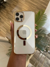 Load image into Gallery viewer, Luxury Gold  Transparent MagSafe phone case
