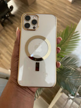 Load image into Gallery viewer, Luxury Gold  Transparent MagSafe phone case
