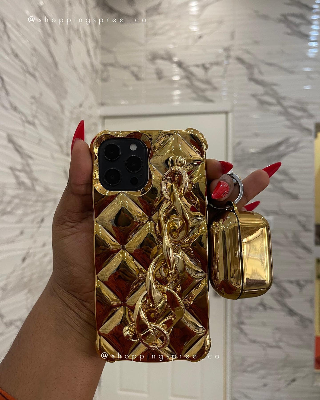 Gorgeous gold grip phone case