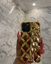 Load image into Gallery viewer, Gorgeous gold grip phone case
